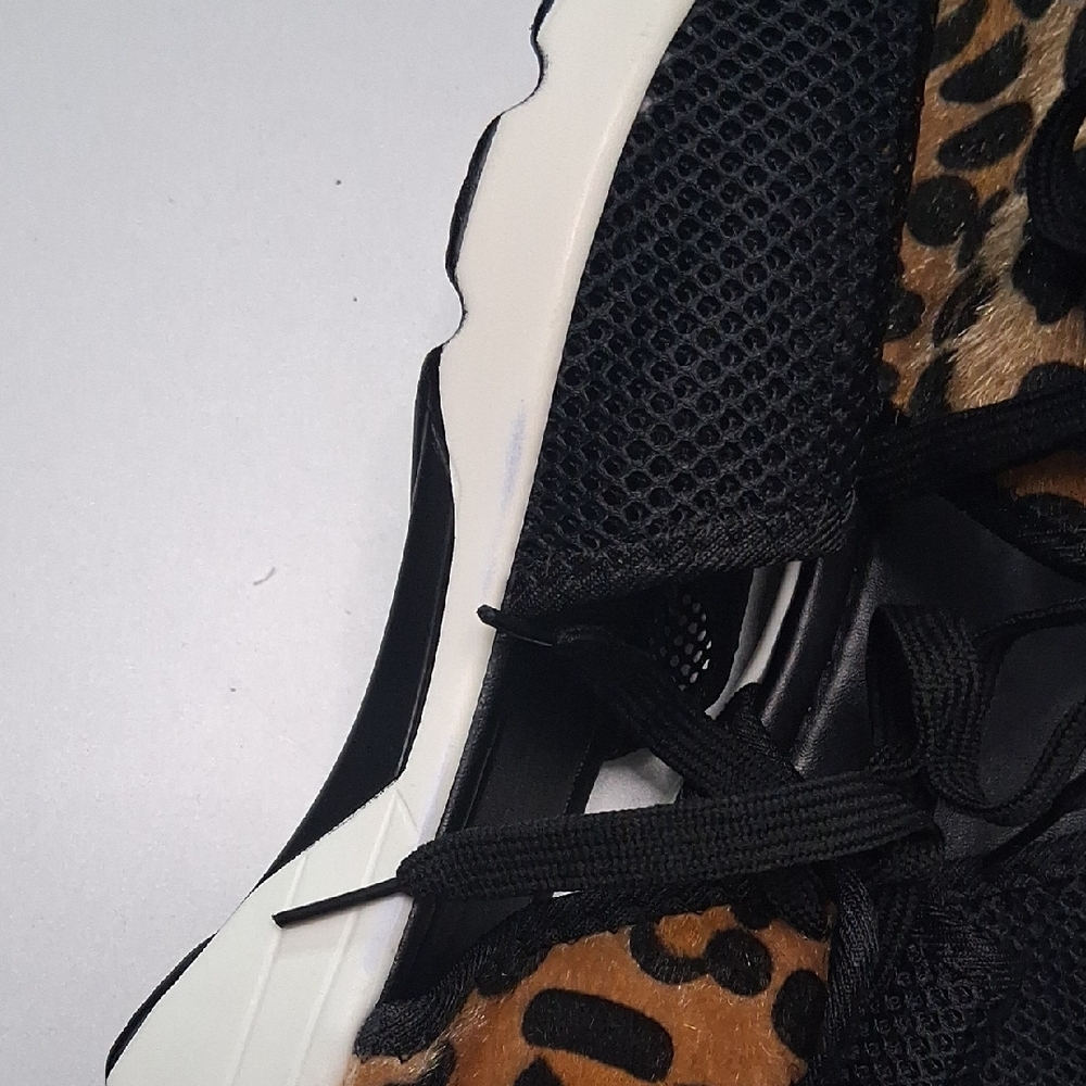 Chic Leopard and Black Women's Sneakers - Picture 6 of 8